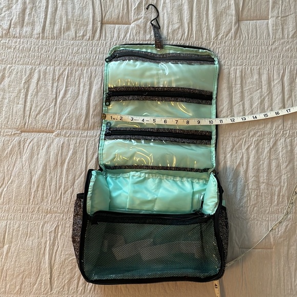 Hanging Travel Toiletry Bag - Picture 11 of 13